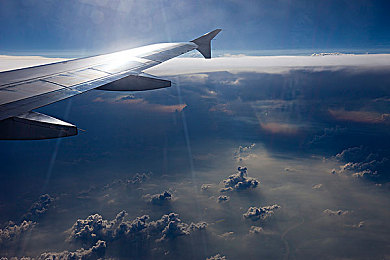 白丝校 脱白丝让｜轻松脱束缚，时尚社交新篇章