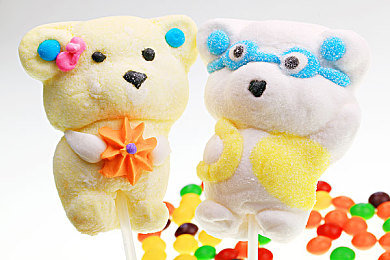 黄软件免费｜免费背后：黄软件引发热议，探讨商业策略与潜在风险-1