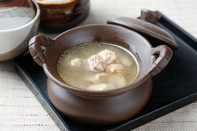 四个人玩一个B|四玩家共控一角色,创新协作游戏体验“四个人玩一个B”引关注-1