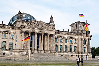 日产无人区一线二码三码2021|“日产“一线二码三码”战略,引领无人驾驶技术新篇章-1