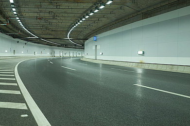 老少亂伦一区二区三区|探索神秘领域:揭秘“老少亂伦”三区优势与互动技巧-1