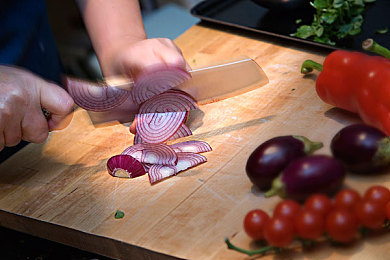 被同桌强行用情趣用品调教我｜校园同桌惊人“调教”事件，学生权益受侵犯，校园安全引深思-1