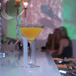 国产AV天美传媒TMO119｜探索新时代的成人内容魅力与未来-1