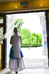 幺公少妇厨房激情做爰｜伦理危机：厨房激情事件警示录，家庭道德教育新篇章-1