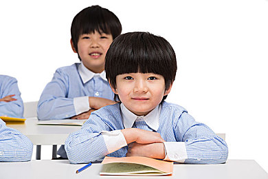 红桃视频17c又黑又黑｜红桃视频“17c又黑又黑”引发热议，网络监管与自我保护意识亟待加强-1