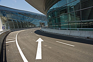 三上悠亚无码原片流出原因｜艺人私密作品泄露引发隐私保护风暴-2