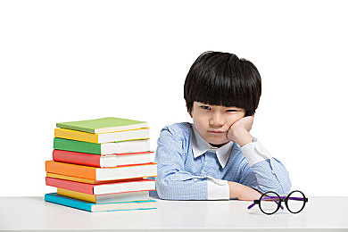 一小孩半夜喂女生吃困吧免费｜爱心传递，温暖世界之旅