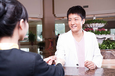 操逼小软件｜低俗应用引发舆论风暴，专家呼吁加强监管-1