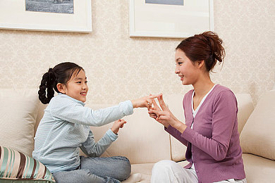 推油老女人推油受不了|按摩争议再起:推油不当事件引发行业规范反思-1