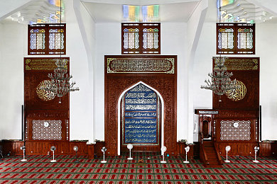 亚洲男男|跨越兄弟情谊,探索亚洲男男现象之旅-1