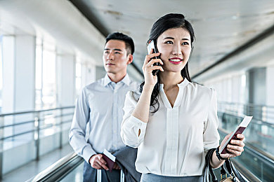 把 伸到女人 打扑克软件｜指尖上的扑克盛宴：揭秘“把手指伸到女人打扑克软件”的独特魅力与安全攻略