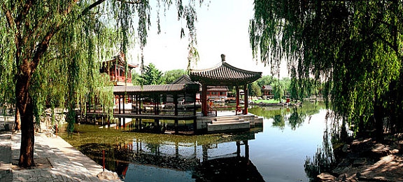 体育生玩虐割雞巴蛋酷刑|高校恶作剧引发暴力事件,青少年心理健康亟需关注-1