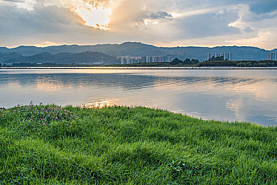 暗网｜暗潮涌动：探秘互联网的隐蔽角落