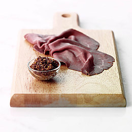 动漫版打朴克｜动漫风扑克游戏走红：趣味挑战并存，策略思维大提升