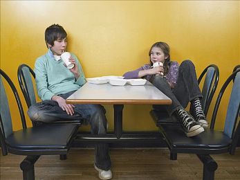 free 性护士vidos猛交|性护士私密视频泄露引关注:隐私保护与网络监管再成焦点-1