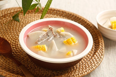 看B站夜月直播｜B站盛况直播超50万观众引发热议