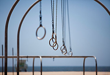 66m66威九国际成长模式｜新兴产业巨头的崛起之路与启示-2