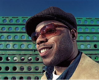 大炕上的性荡生活｜传统与现代碰撞：揭秘“大炕上的性荡生活”，引发社会文化思考-1