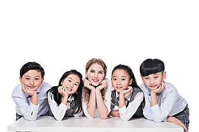 公厕小伙子打飞1169｜公共厕所惊现神操作，硬币“飞越”1169米引网友热议