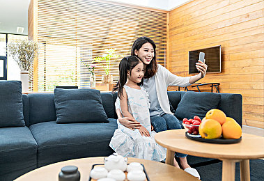 妖精动漫免费登录入口界面｜妖精动漫奇幻之旅：免费登录界面揭秘，感受二次元正能量-1