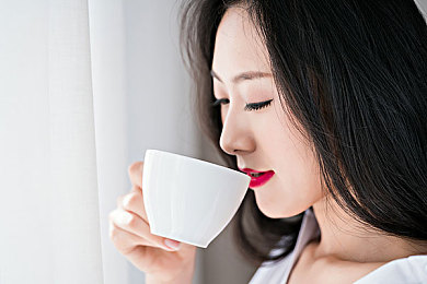 成人性生交A片免费直播APP｜直播APP崛起引发成人市场变革与监管挑战-1