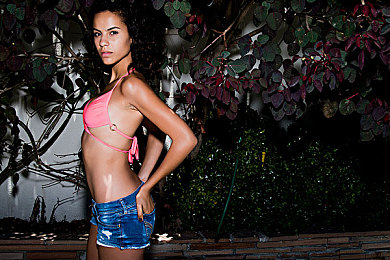 全彩ACG 无翼乌邪恶师软|网络暗涌:全彩ACG软件争议引发道德拷问-1