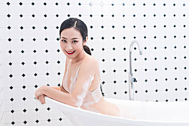 不如跳舞三个孩子在公园图｜《不如跳舞》游戏好评如潮，带领玩家重返童真欢乐时光-3