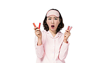 棉签加冰块怎么弄出牛奶｜冰膜魔法：牛奶变身奇遇记-1