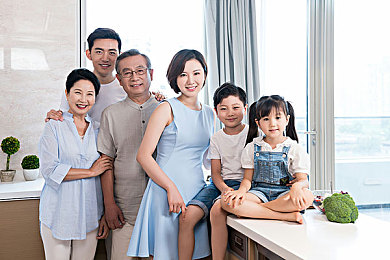 娇妻与行长卧室激情｜银行行长激情事件：隐私冲突与公众形象挑战-2