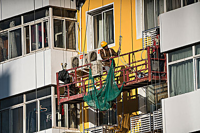 坏人用羽毛刷小姑娘的脚底心｜神秘脚底谜案：守护童年的安全防线-2