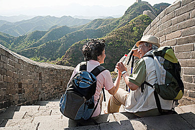 十八岁以内人禁止观看|揭秘禁播标签:十八岁禁看内容的独特魅力与观影体验-3