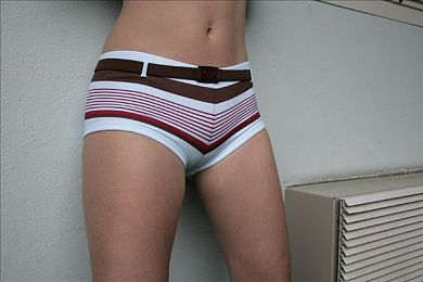 色情游戏｜净化网络，守护青春——抵制色情游戏，共筑健康社会-1