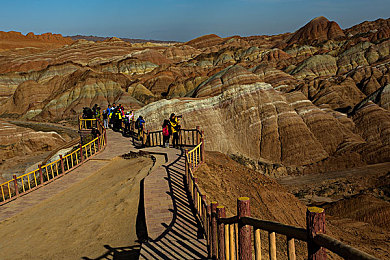 黄色软件app下载3.0.3免费2024｜免费畅玩新篇章，黄色软件3.0.3版魅力升级