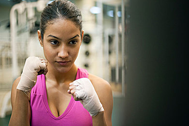 杨玉环的三港版1995安禄山｜历史新解：杨玉环与安禄山，现代视角下的千年传奇