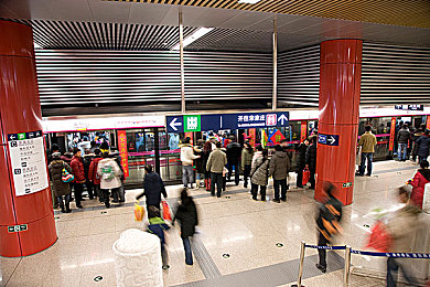 摸摸漫画|"摸摸漫画"互动体验:开启数字时代漫画阅读新篇章-1