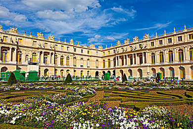 72式啪啪真人动态图｜“网络热议“72式啪啪真人动态图”：专家呼吁加强监管，共筑清朗网络空间”