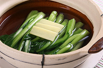 英语课代表哭着说不能再生孩子｜英语课代表泪诉生育困境，职场女性权益引关注-1