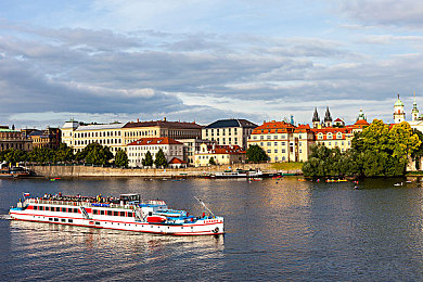 免费操逼软件｜探索欲望边界，揭示性文化真相之旅-2