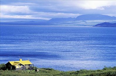 黄色App免费下载｜揭秘“免费下载”背后的陷阱：警惕“黄色App”泄露隐私、恶意软件及资费陷阱-1