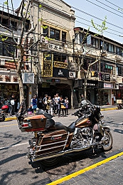 双手攀上两团少女峰的启示和意义｜勇攀心灵高峰：《双手攀上两团少女峰》挑战玩家意志与智慧-3