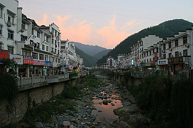 99视频久久｜＂99视频久久＂引领在线观影新潮流，海量高清影视任你畅享-2