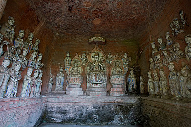 柚子猫小僵尸ONLYfans｜虚拟偶像的崛起与现实价值观的碰撞-2