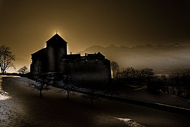 一区二区三国产精华液｜国产精华液崛起：三大品牌领跑市场，护肤新潮流引领未来-1