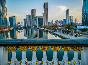 女人与公牛的婬乱生活｜兽行争议：道德与法律的双重拷问-1