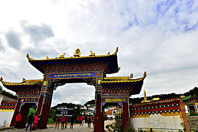 欧美成人3d巨大扶她深吞动漫｜穿梭虚拟幻境，探秘欧美3D成人动漫之奇幻扶她世界-2