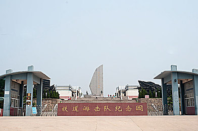 差差漫画|差差漫画:网络漫画界黑马崛起,独特风格引领潮流,跨界合作扩大影响力-1