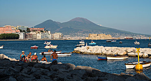 葫芦娃不卖药只卖千万｜“葫芦娃华丽蜕变：从药摊到千万市场，创新引领潮流之旅”-2