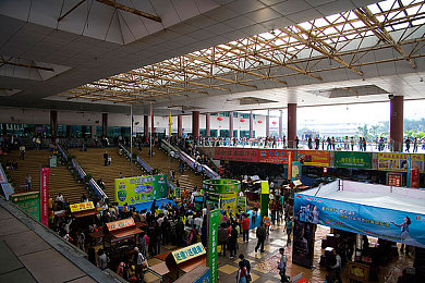 惩罚男同扒开 用棉签和冰块｜冰签之痛：同性恋者的无声抗争