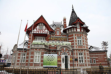 重磅泄密 网爆黑料|网络真相迷雾:揭秘重磅泄密与黑料的双重面纱-1