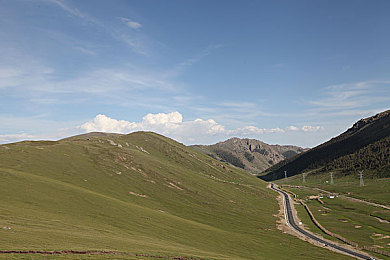 月夜直播下载｜直播热潮下的“月夜下载”：探究现象背后的原因与行业影响-3